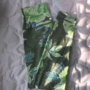 **SOLD**Leggings